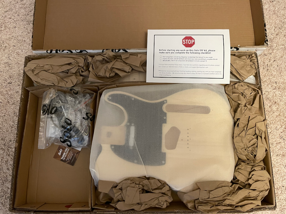 Solo Guitars Box